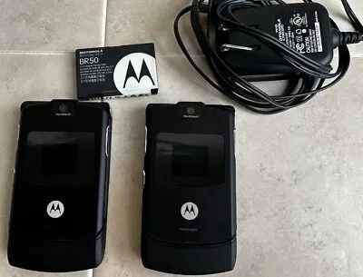 Two Motorola V3xx RAZR AT&T Cell Phone Really Good Condition Black • $27
