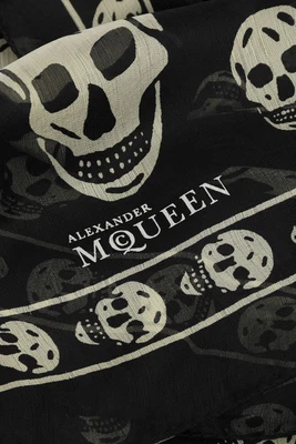 $286 • Buy Alexander McQueen Men's Black Scarf Unica Black