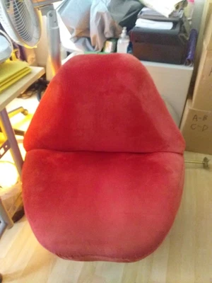 £70 • Buy Funky Red Lip Chairs With Chrome Feet 2 Available £70 Each Or 2 For £120