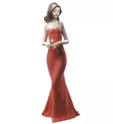 £110.50 • Buy New Nao By Lladro Porcelain Figurine The Elegance Of A Rose Was £130 Now £110.50