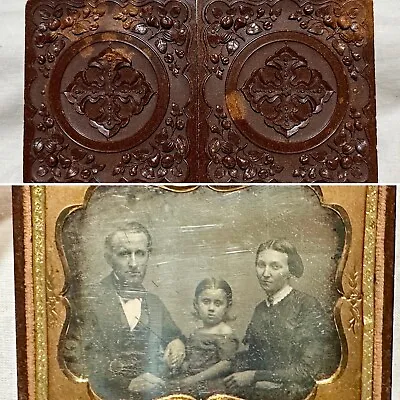 SALE! Victorian Daguerreotype Of Family 1/6 Plate Great Union Case Mid-1800’s • $100
