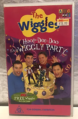 VHS Wiggles Video HOOP DEE DOO ITS A WIGGLY PARTY ABC Kids 2001 Original Cast • $14.95