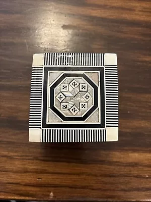 Collectible Mother Of Pearl Inlay Beautiful Jewelry Trinket Gift Box 2.5” • $18