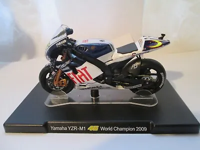 Valentino Rossi Yamaha Yzr-m1 #46 World Champion  2009  1-18 Scale Model • £9.99