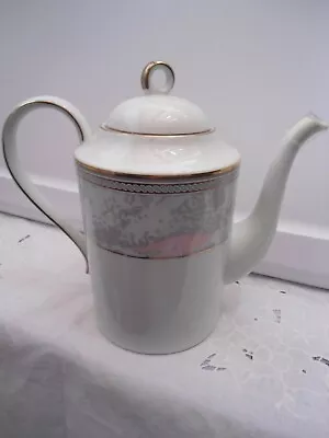 Mikasa  Teapot Tea Pot & Lid L5550 Japan Moon Isle • $17.99