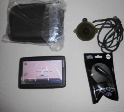 £29.99 • Buy TomTom Start 25 Sat Nav 4EN52 Z1230 UK And Europe Maps- Plus Accessories Bundle
