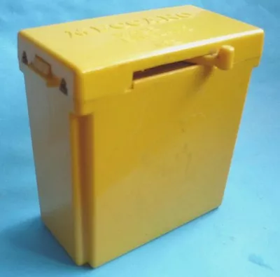 Meccano Battery Box 3 Volt • £4