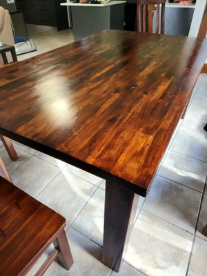 $300 • Buy Used Dining Table And Chairs