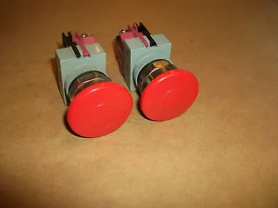 2PC IDEC Red E-Stop Push Button  22mm  Momentary 10amp  110-600vac  USED • $32