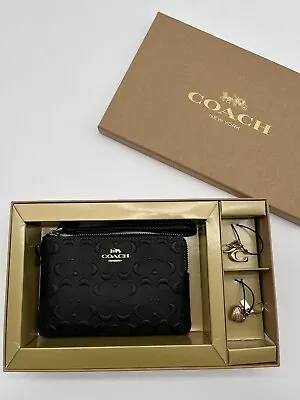 Coach Boxed Corner Zip Wristlet In Signature Leather CF358 • $98.70