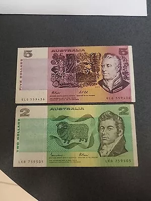 Australian $5 & $2 Paper Banknotes ONE OF EACH Circ Pair💸 • $25