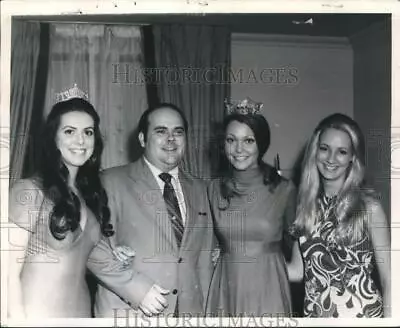 1972 Press Photo Loraine Barran Miss Staten Island With Miss America • $15.99
