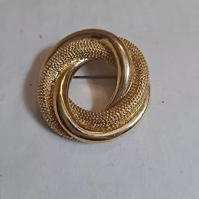 Vintage Signed Monet Textured Gold Tone Wreath Brooch • $18