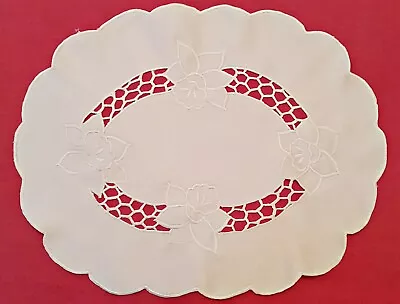 Vintage Floral Art Narcissus  Cut Embroidery White Oval Coaster Doily • $5.40