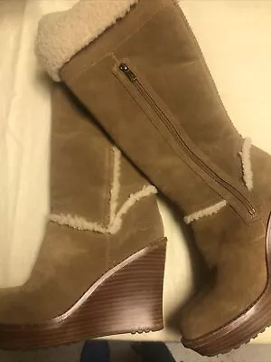 Ugg Ladies Boots 9 • $120