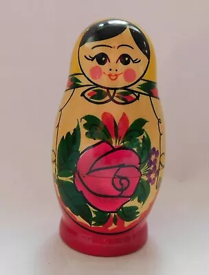 Hohloma Hand Made Wooden Nesting Russian Doll Babushka Matryoshka Set - 5 Dolls • £12