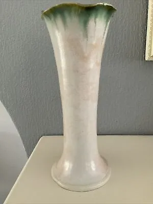 Unusual Art Nouveau Styled Vase. • £7.99