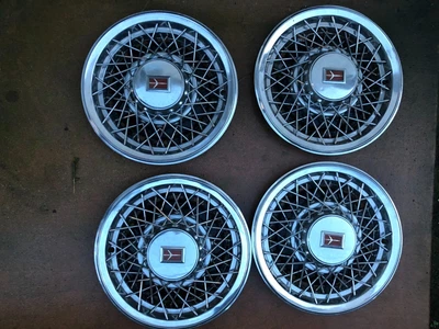 $246 • Buy 1980-84 Oldsmobile 88/98 Custom Cruiser 15 Inch Wire Hubcaps Set Of 4