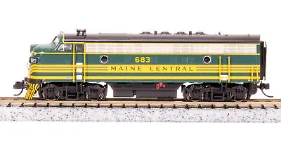 Broadway Limted 7734 N Scale MEC EMD F3A Green & Gold Diesel Locomotive #686 • $186.95