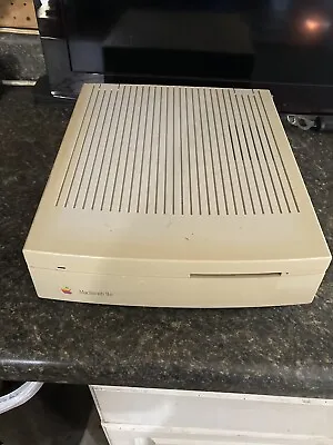 Vintage Apple Macintosh IIsi M0360 Computer PARTS • $99.99