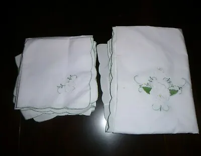 $49 • Buy Vintage Embroidered Applique 68  Tablecloth  Peacock Creation + 12 Napkins New