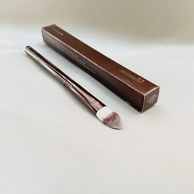 HOURGLASS Large Concealer Brush No. #8 NIB - MSRP $38 - 100%Authentic • $12.87