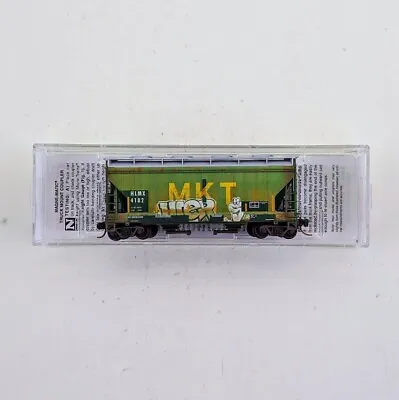 Micro-Trains 09244040 N Scale Graffiti 2 Bay Covered Hopper - HLMX/ex-MKT # 4182 • $65.80