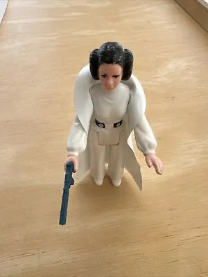 Vintage Star Wars Princess Leia Action Figure & Blaster Weapon 1977 Kenner 100% • $95