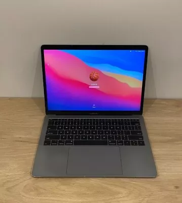 Apple MacBook Pro (13-inch 2017) 2.3GHz I5 256GB/8GB RAM (AU STOCK) • $749