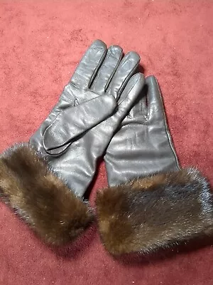 Vintage Leather Women's Gloves Mink Top Wrist Family-owned • $19