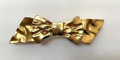 Vintage 1986 Mimi Di N Brushed Gold Bow Interlocking Belt Buckle • $45