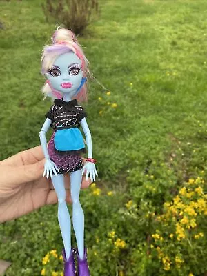 Monster High Doll  Home Ick  Abbey Bominable 2013 Classroom • $25