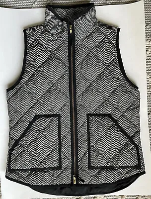 🖤 J. Crew Black & Ivory Herringbone Quilted Puffer Vest Size Small Jcrew • $15