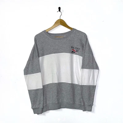 £5 • Buy Vintage Reebok Sweatshirt