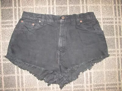 Wrangler-LADIES Vintage Hotpant CROP Denim SHORTS Size 12 Mid Straight Distress • £7.50