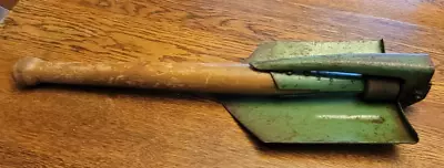 Vintage Romanian Army Folding Shovel & Pick Entrenching Tool • $24.99