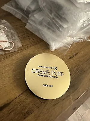 Max Factor Creme Puff Compact Pressed Foundation  Face Powder 14g Colour Natural • £4.99