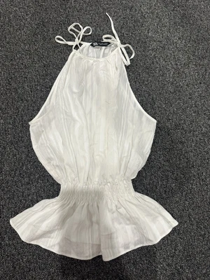 $10 • Buy Zara White Top Size L