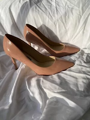 NINE WEST Stiletto Pointed Heels Pump Patent Leather Nude/Natural Size 9.5 M • $45