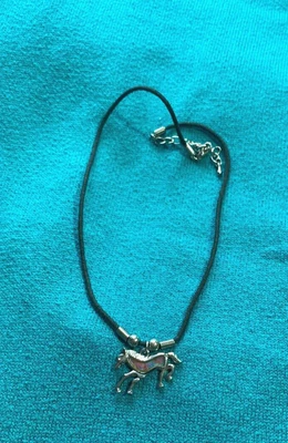 £0.99 • Buy Lovely Silvertone Horse Pendant On Black Cord Necklace