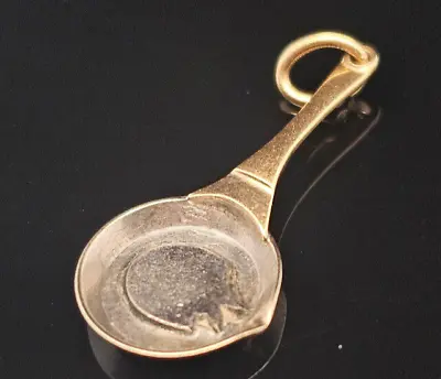 Vintage 14K Gold ~3D FRYING PAN~ Charm Pendant • $55