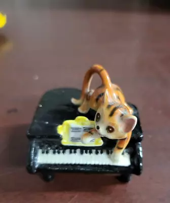 Vintage Napco Japan Miniature Cat / Kitten On Baby Grand Piano 2  • $29.99