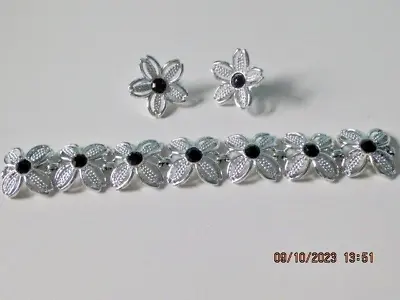 Sarah Coventry Black Beauty Silver Tone Daisy Bracelet  & Earrings Signed 1967 • $19.75