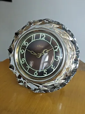 Old Vintage Collelectble MAJAK MAYAK Crystal Table Mantel Clock USSR Brown Dial • $82.62