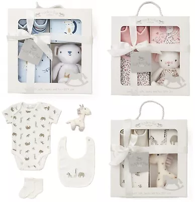 4 Piece Baby Gift Set Bib Bodysuit Socks Soft Toy Boys Girls Newborn To 3 Months • £13.99