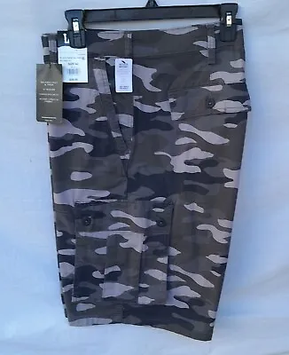 New Men's Lee West Cargo Short Relaxed Fit 112334532 Black Charcoal Camo • $13.99