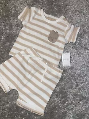 Baby Boy Two Piece Set 0-3 Months  • £5