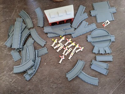£19.99 • Buy Thomas The Tank Engine & Friends Turntable & Shed & Crossing ERTL Track. NA