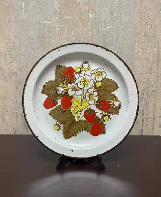 Round Midwinter Stonehenge Strawberry Plater • $16