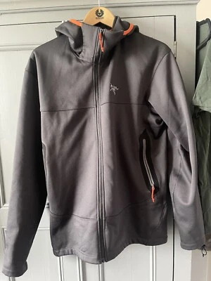 £75 • Buy Arc'teryx Arenite Hoody Jacket Cobblecomb Fleece Mens Large Carbon Copy
